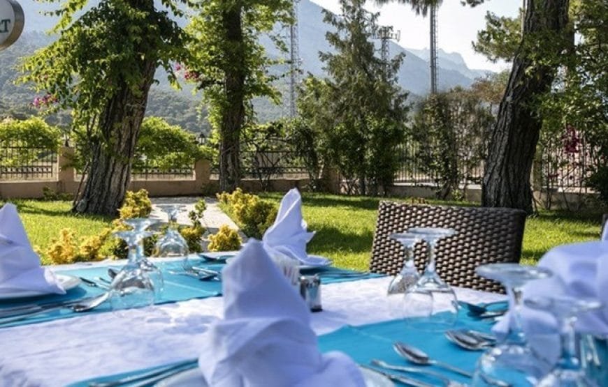 Aleria Belport Beach Hotel