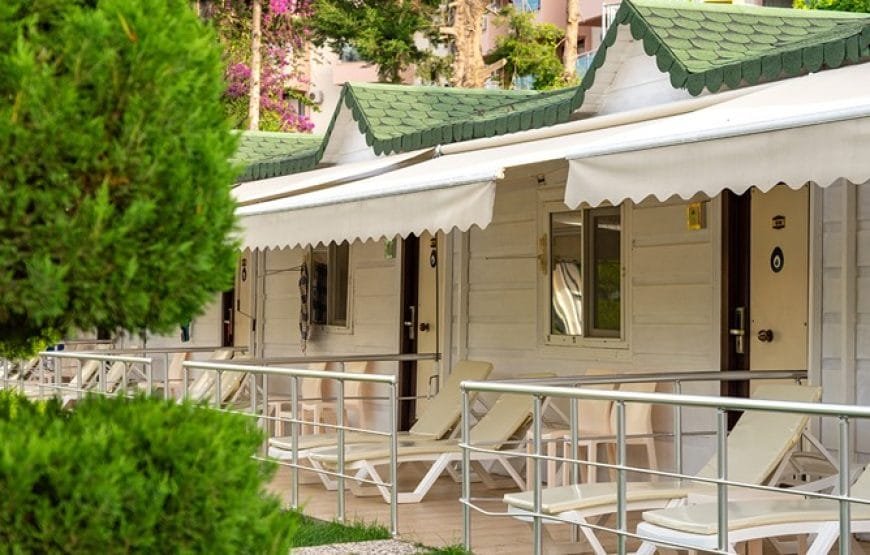 Armas Beach Hotel