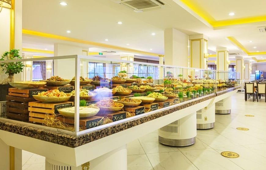 Aydınbey Famous Resort Hotel