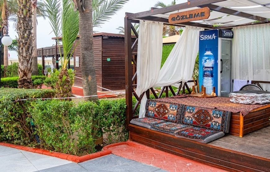 Aydınbey Famous Resort Hotel