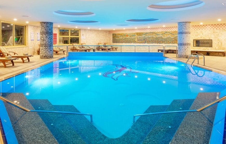Aydınbey Famous Resort Hotel