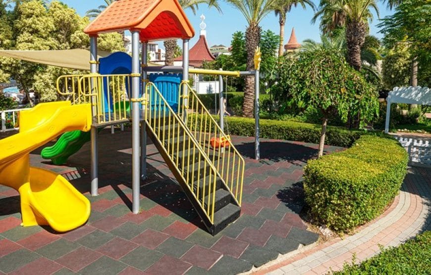 Aydınbey Famous Resort Hotel