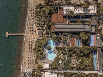 Balmy Beach Resort