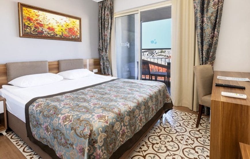 Crystal Aura Beach Resort & Spa