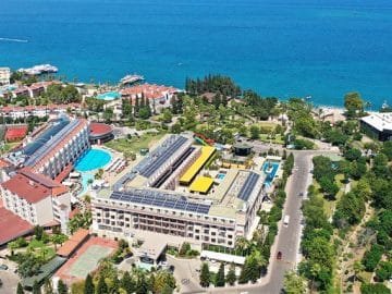 Crystal De Luxe Resort & Spa