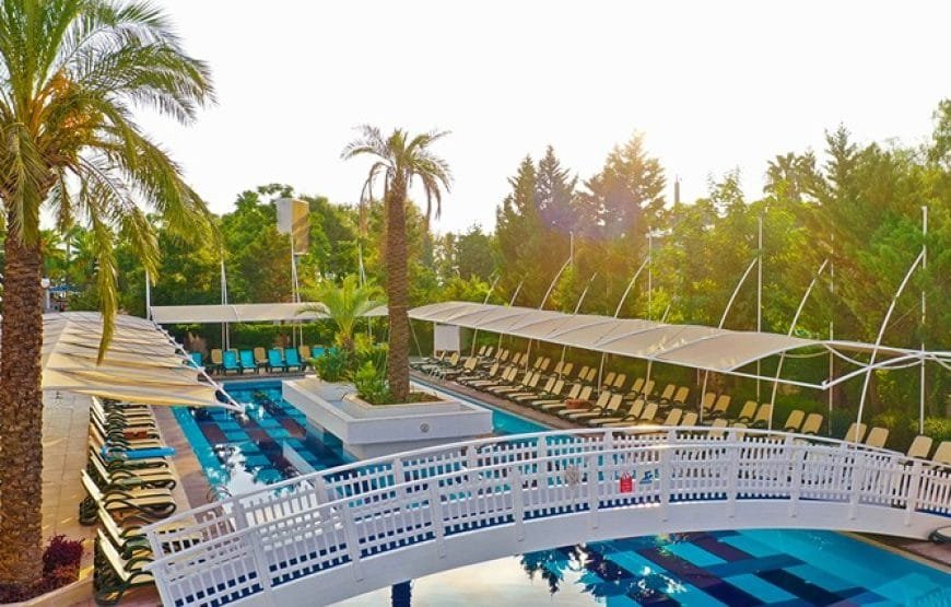 Crystal De Luxe Resort & Spa