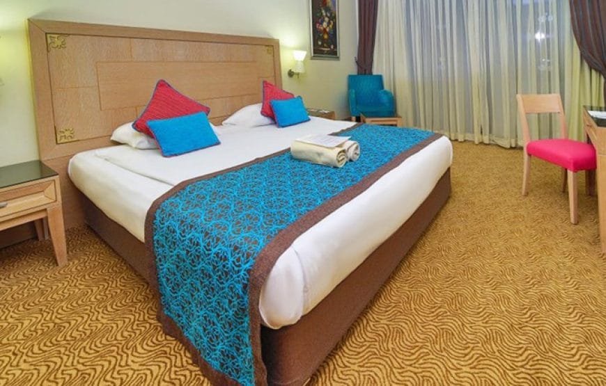 Crystal De Luxe Resort & Spa
