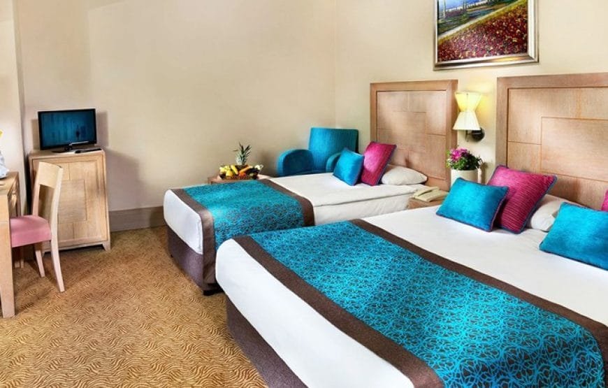 Crystal De Luxe Resort & Spa