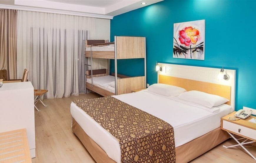 Crystal Green Bay Resort Spa