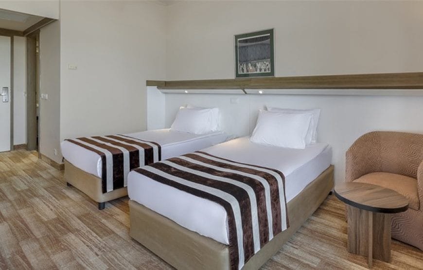 Green Max Hotel