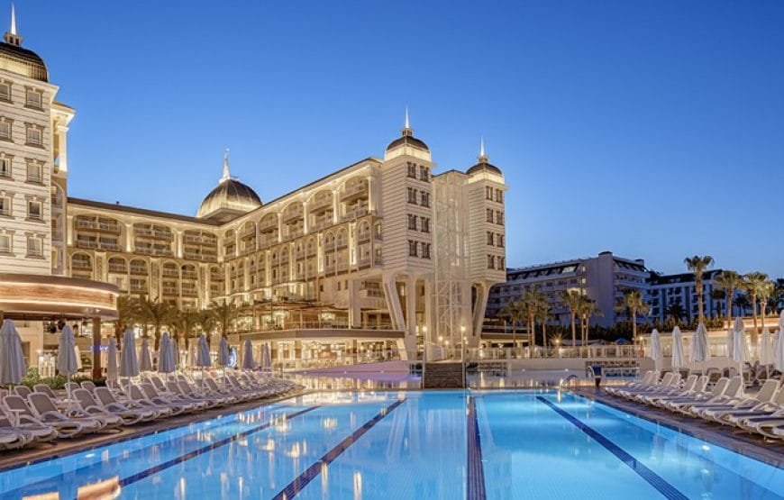 Kirman Sidera Luxury & Spa