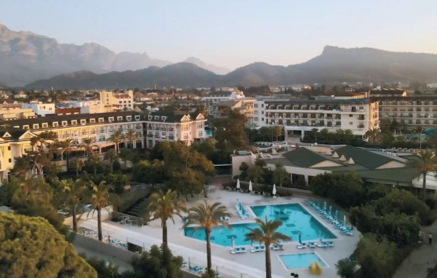 Lucida Beach Hotel