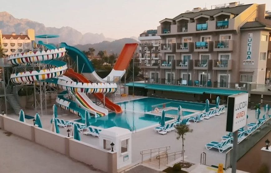 Lucida Beach Hotel