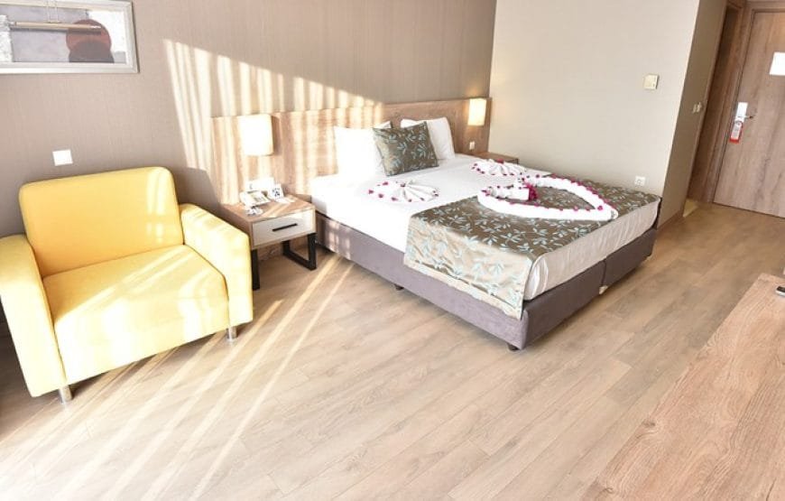Lucida Beach Hotel