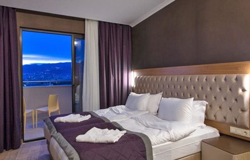 Michell Hotel & Spa (+16)