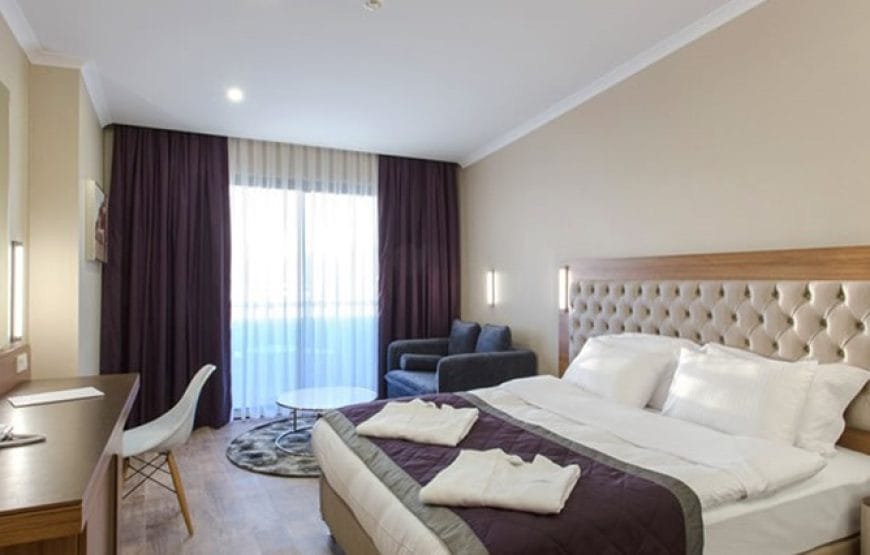 Michell Hotel & Spa (+16)