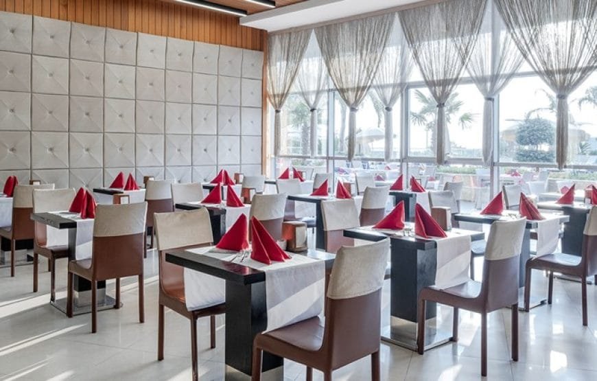 Michell Hotel & Spa (+16)
