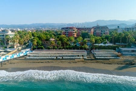 Palmeras Beach Hotel