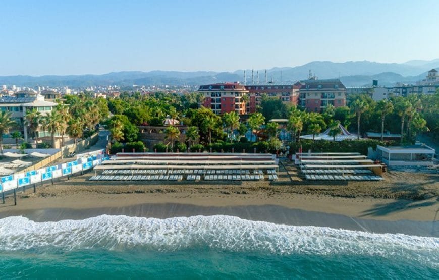 Palmeras Beach Hotel