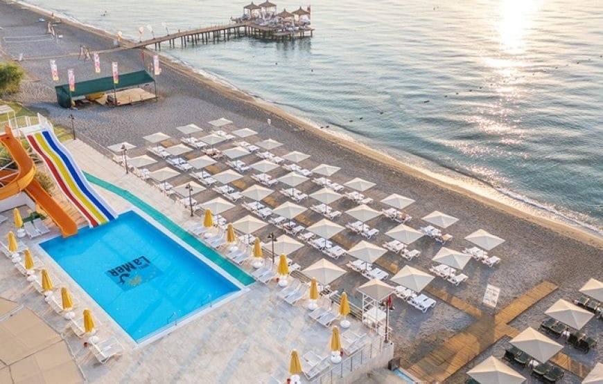 Perre La Mer Hotel