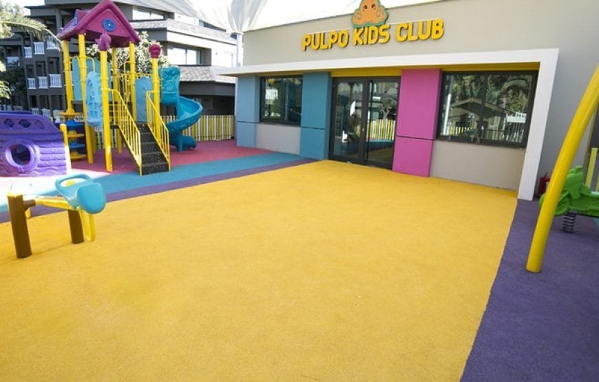 Sailors Beach Club