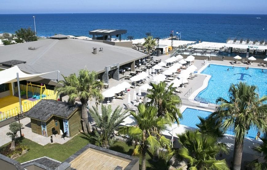 Sailors Beach Club