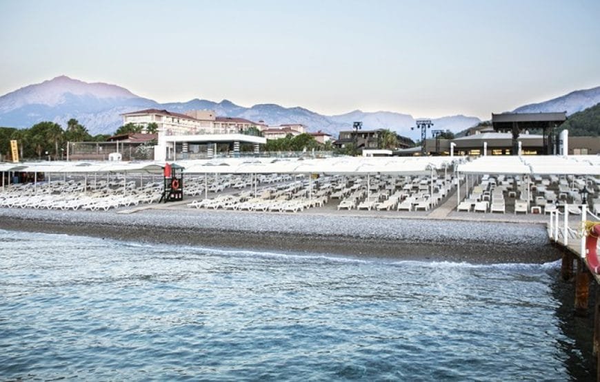 Sailors Beach Club