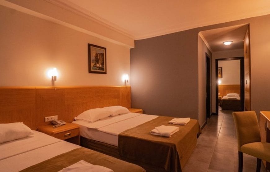 Senza Grand Santana Hotel