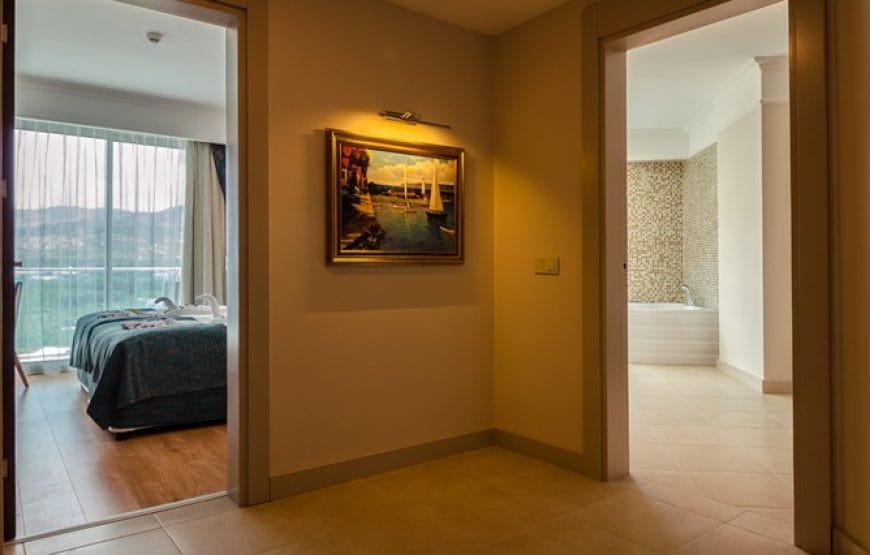The Lumos Deluxe Resort Hotel